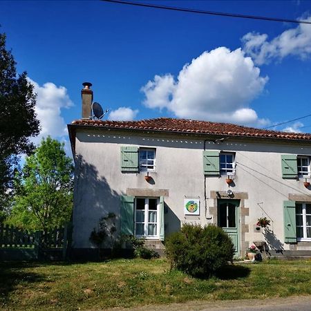 Chambres D Hotes L'Agape Saint-Martial-sur-Isop Екстериор снимка