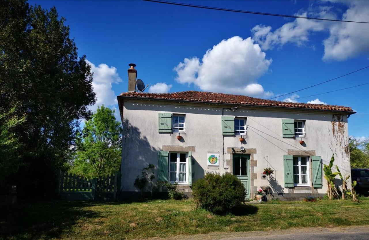 Chambres D Hotes L'Agape Saint-Martial-sur-Isop Екстериор снимка