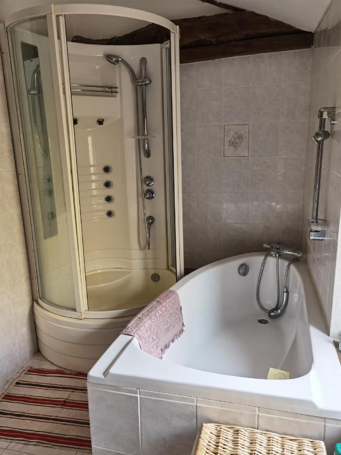Chambres D Hotes L'Agape Saint-Martial-sur-Isop Екстериор снимка